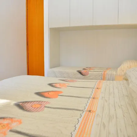 Welcoming Flat With Garden-view Terrace - Beahost Bibione