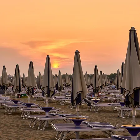 Apartment Welcoming Flat With Garden-view Terrace - Beahost Bibione