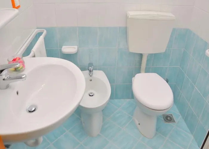 Welcoming Flat With Garden-view Terrace - Beahost