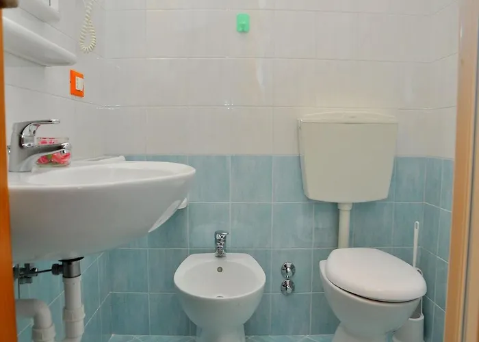 Welcoming Flat With Garden-view Terrace - Beahost * Bibione