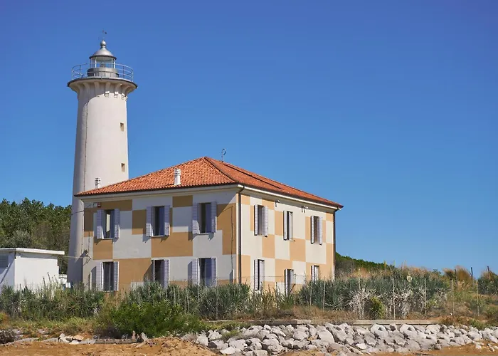 Welcoming Flat With Garden-view Terrace - Beahost Apartment