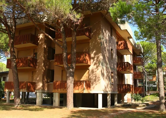 Welcoming Flat With Garden-view Terrace - Beahost Appartamento